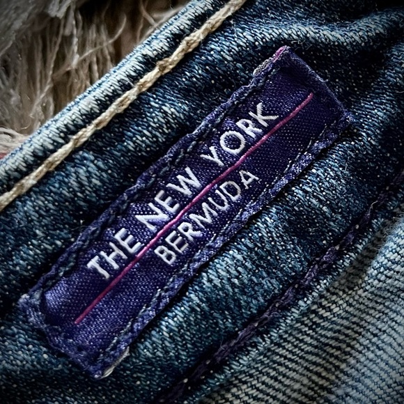 Vigoss The New York Bermuda Jean shorts💕 - Picture 8 of 12